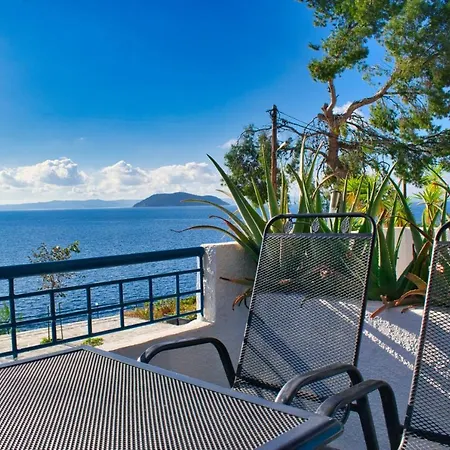 Sirius * Neos Marmaras