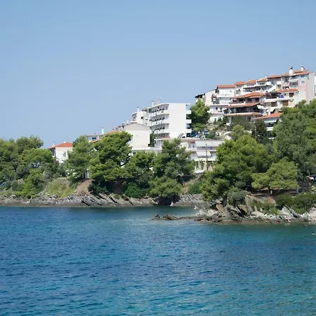 Sirius Neos Marmaras