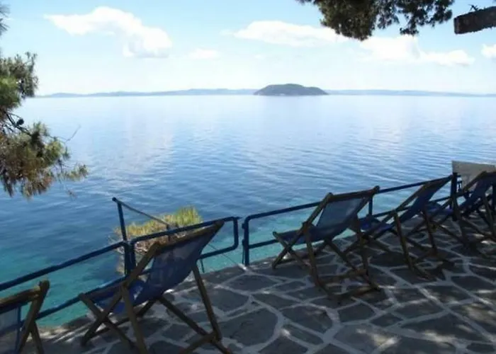 Sirius Neos Marmaras