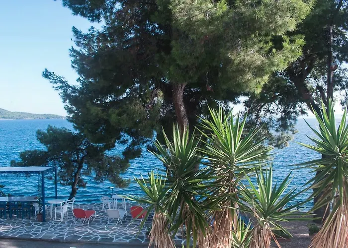 Sirius * Neos Marmaras