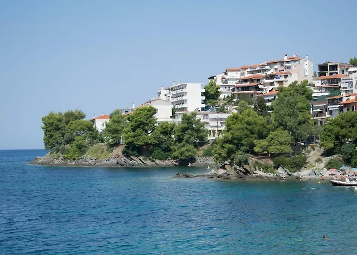 Sirius Neos Marmaras